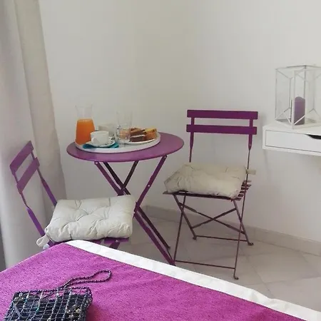 Gasthuis Domus Crescenzio - 4*